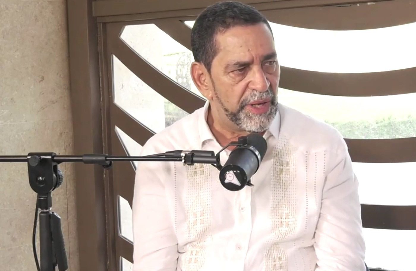 Jáquez explica porqué se aceptan pagos en efectivo por servicios en consulado de Nueva York