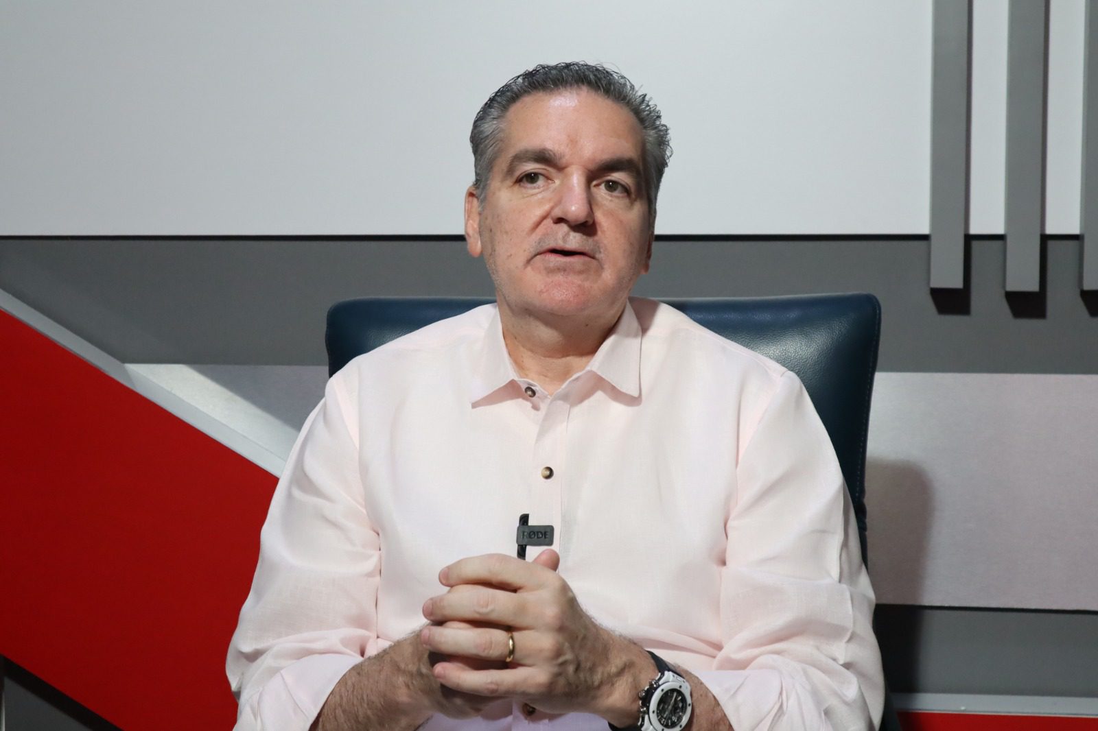 Neney asegura aventaja por 50 puntos a precandidatos PLD y FP a Alcaldía del DN