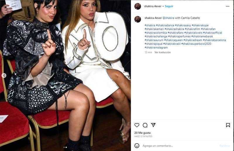 Shakira está ‘clara’: en la Semana de la Moda en París impactó con su look “anticachones”