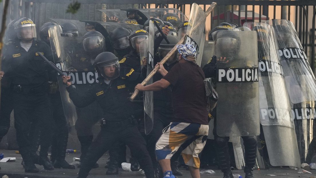Se producen enfrentamientos en Perú en medio de la marcha nacional contra Boluarte