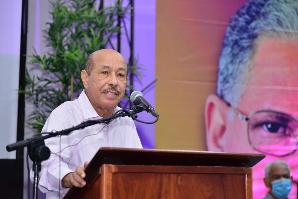Temístocles Montás: “En las próximas elecciones con el partido que se va a competir es con el PLD”