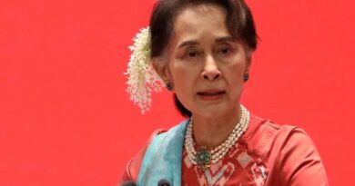 El régimen militar de Myanmar sacó de la cárcel a Aung San Suu Kyi y la trasladó a un edificio gubernamental desconocido