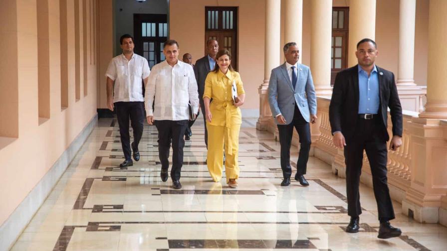 La vice asume agenda de fin de semana del presidente Abinader, afectado de COVID-19