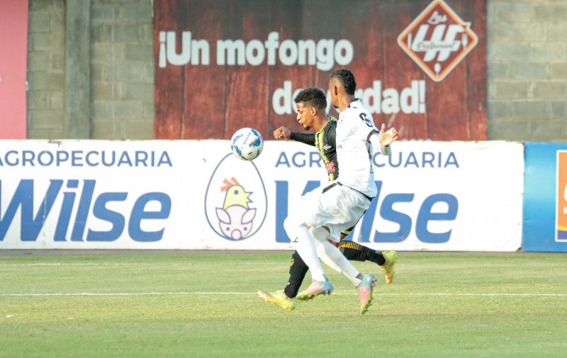 El Cibao FC y Moca empatan sin goles en la jornada de la Liguilla