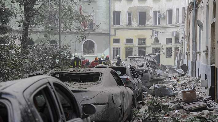 Ataque ruso contra ciudad ucraniana de Leópolis deja cuatro muertos: Zelenski promete "respuesta tangible"