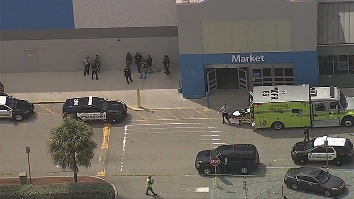 Nuevo tiroteo en EE.UU.: Sujeto abrió fuego dentro de un supermercado Walmart y dejó un fallecido y dos heridos