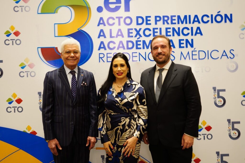 Grupo CTO premia la excelencia de médicos en Residencias Médicas