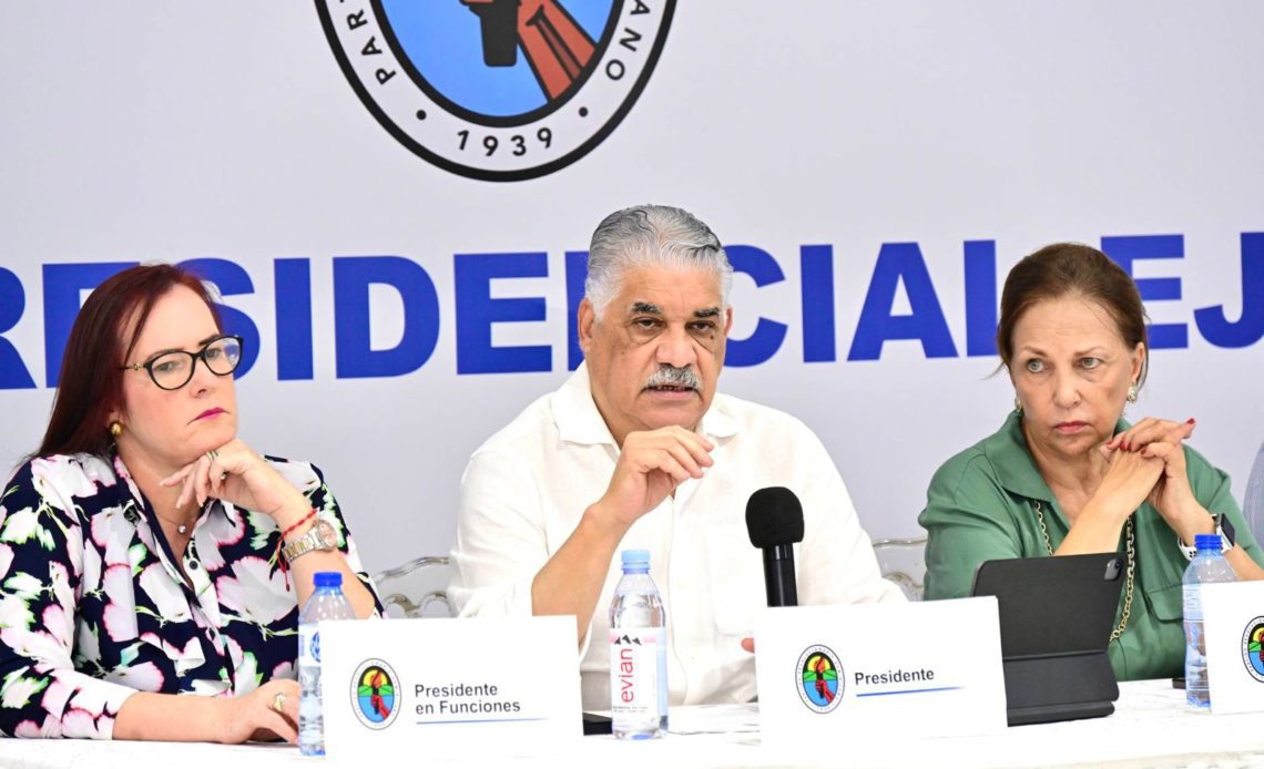 El PRD establece línea política opositora y evalúa parrilla de candidaturas