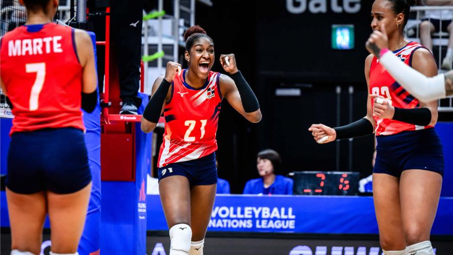 Reinas del Caribe vencen a Serbia en cinco sets