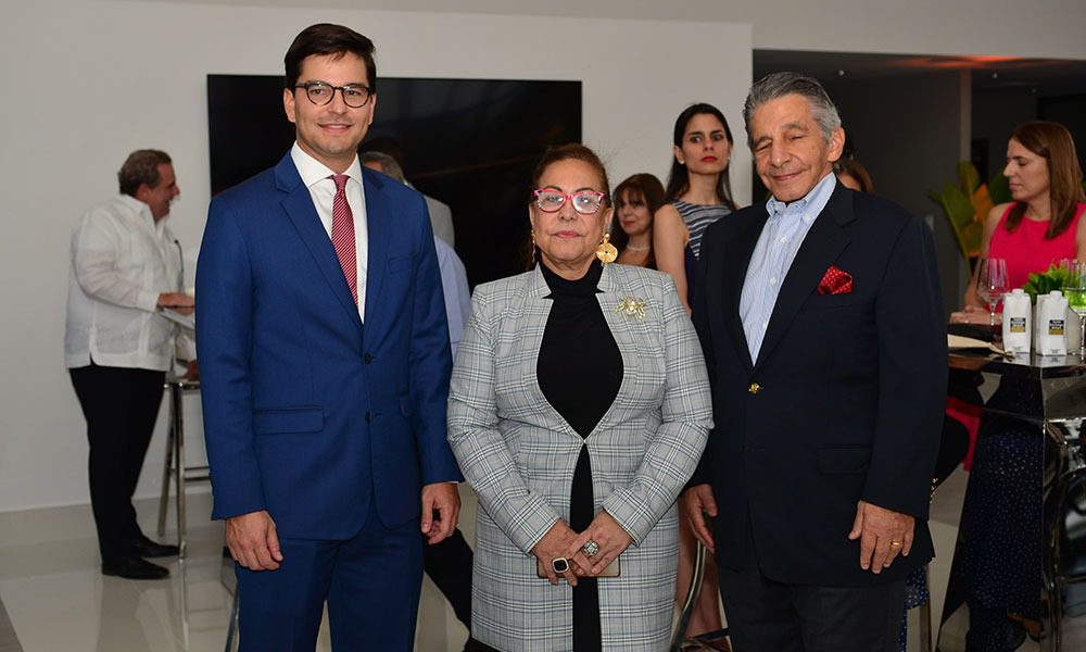 Santo Domingo Motors inaugura sede en Santiago