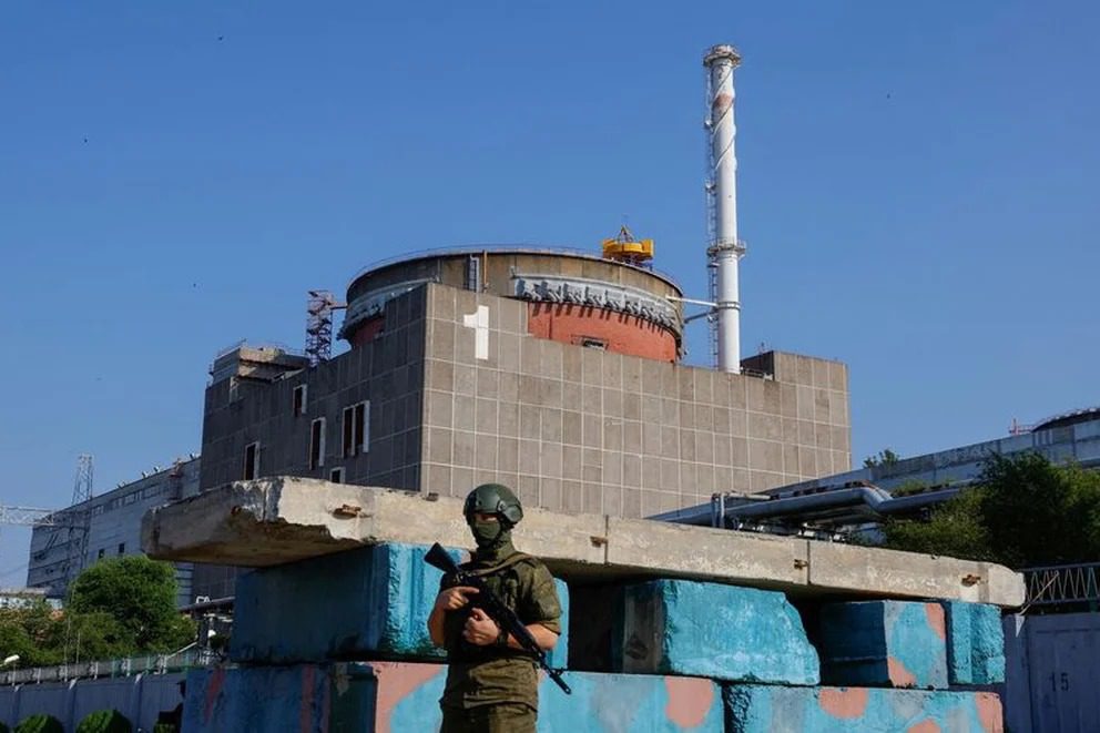 La central nuclear ucraniana de Zaporizhzhia pierde energía y se reflota el riesgo de un apagón