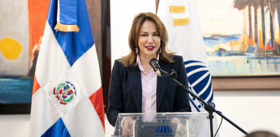 Destituyen a encargado de organización de la Feria del Libro; Milagros asume dirección