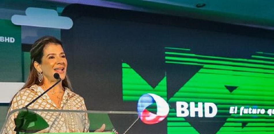 BHD lanza tarjeta Visa Premia