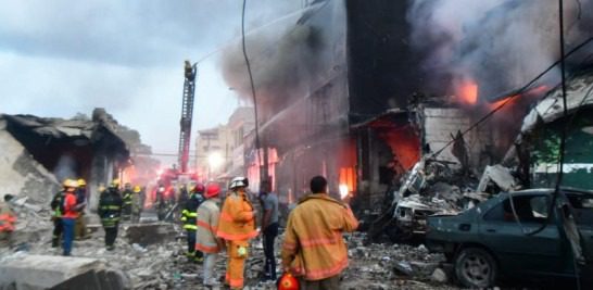 Incendios siguen castigando la zona de desastre en San Cristóbal