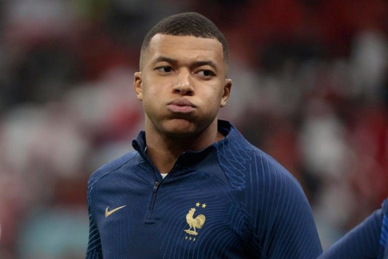 La drástica e inesperada medida del PSG contra Mbappé conmociona a la liga francesa