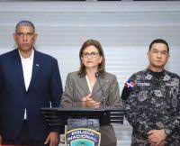 Cambiarán uniforme de la Policía; vestirán de azul y su lema será “Proteger y Servir”