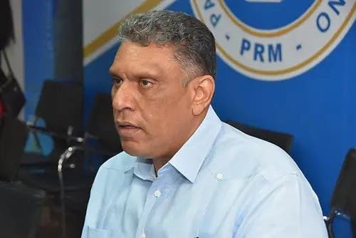 Chú Vásquez dice agentes deben ganarse respeto del ciudadano desde el momento que lo aborda