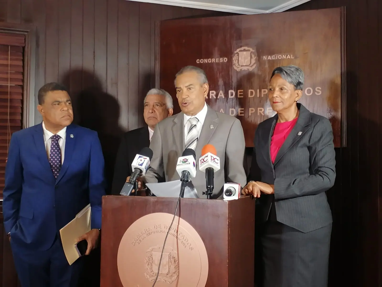 Diputados PLD tildan de golpe a productores acuerdo con Guyana