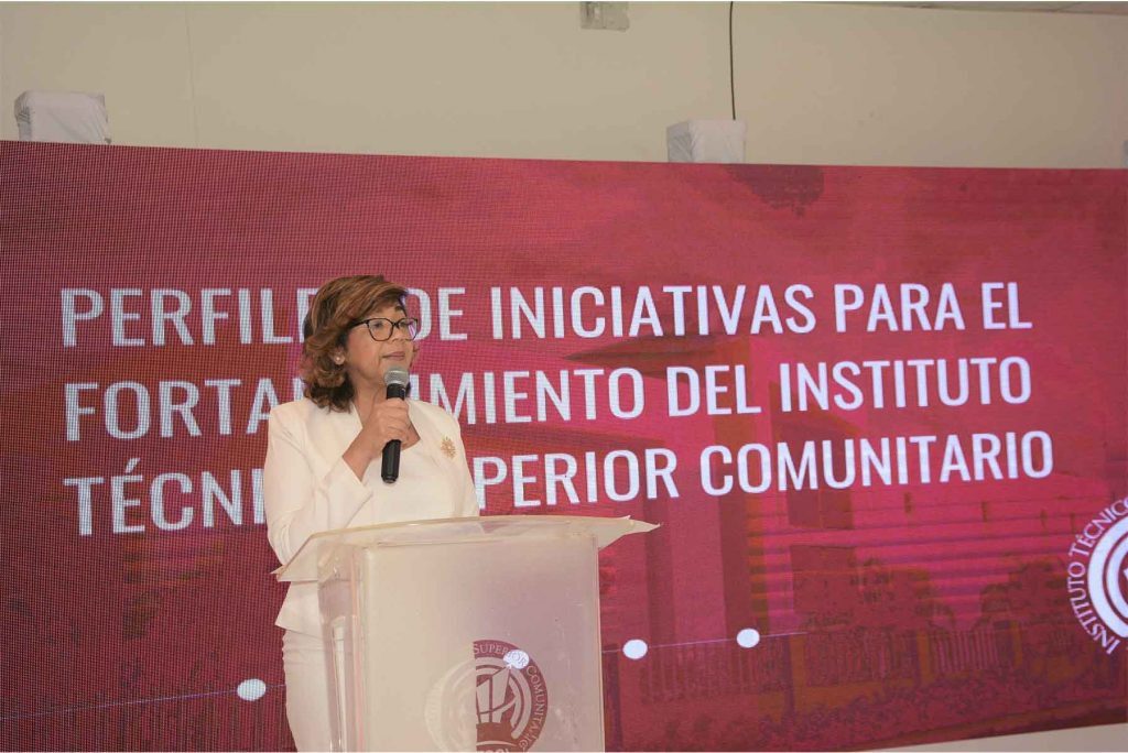 Realizan espacio de diálogo temático para el fortalecimiento de la Educación Técnico Superior Comunitaria en Santo Domingo Este
