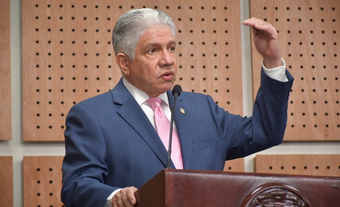 Termina la era de Estrella, el aliado que presidió el Senado desde llegada del PRM al poder