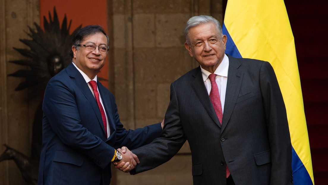 "Es un hombre de principios": López Obrador defiende a Petro ante escándalo por proceso a su hijo