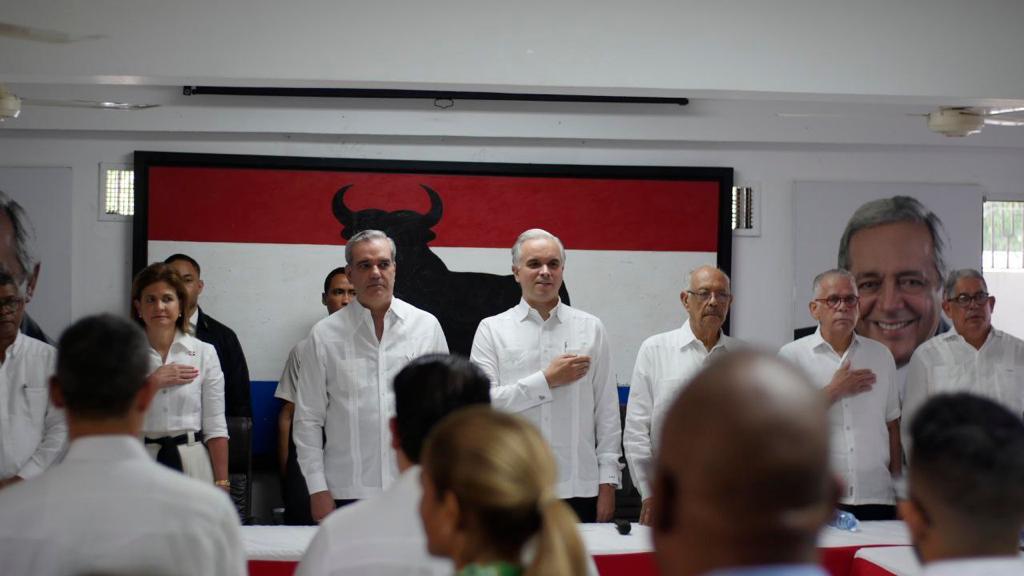 Abinader encabeza misa en honor a Hatuey de Camps