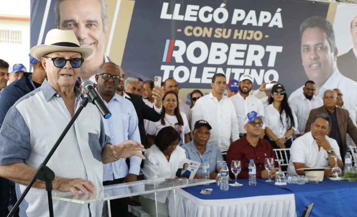 Hipólito respalda precandidatura a alcalde de Robert Tolentino en Distrito Municipal Cutupú