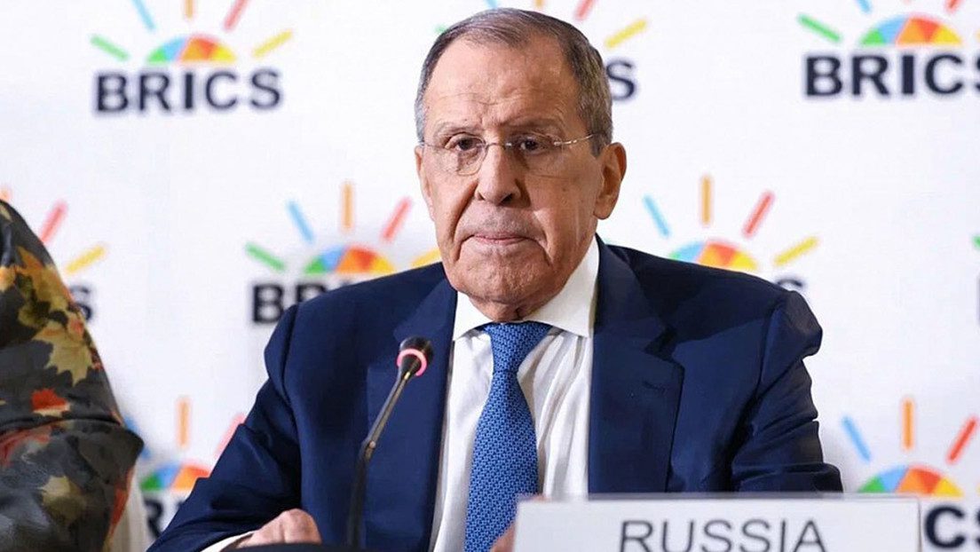 Lavrov explica el rol del BRICS en la época del nacimiento de "un orden mundial más justo"