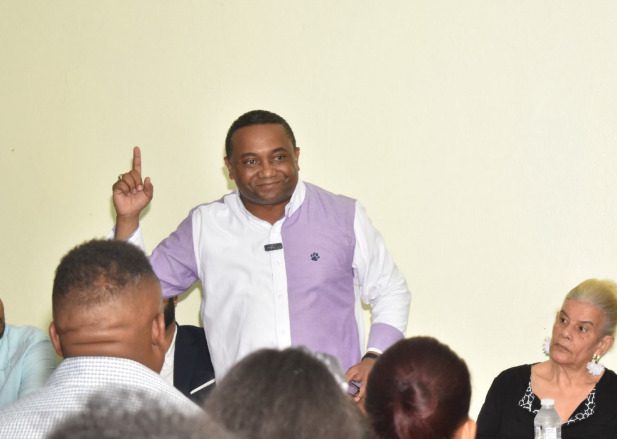 René Polanco pide apoyo para liderar boleta morada en Santo Domingo Norte