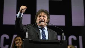 Sorprendente elección de Javier Milei: ganó las PASO con más del 30% de los votos; lo siguieron JxC y Unión por la Patria