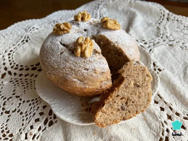 Bizcocho de canela y nueces - Receta FÁCIL