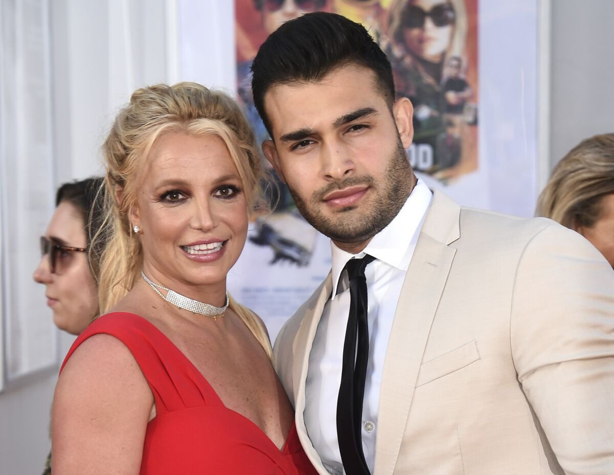 Britney Spears y su esposo Sam Asghari se unen al club de los separados, asegura TMZ ¿Qué pasó?