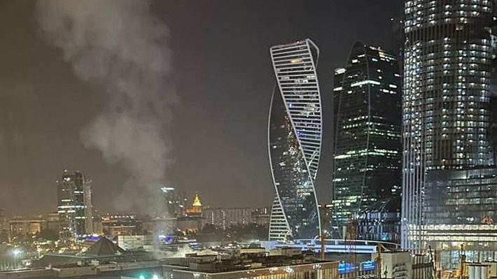 Rusia repele ataques de Ucrania y destruye drones en Moscú y el Mar Negro