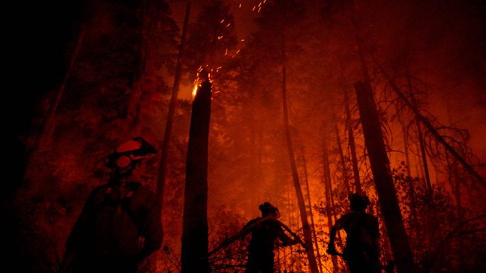 Incendios forestales siguen sin control en el norte y oeste de Canadá y ya van decenas de miles de evacuados