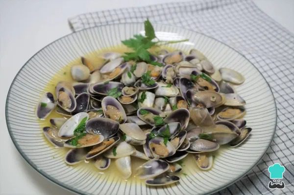 Tellinas o coquinas a la marinera - Receta FÁCIL