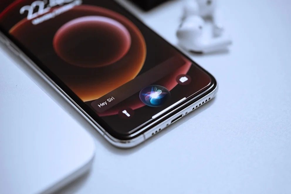 Cinco interacciones nuevas con Siri que llegan con iOS 17
