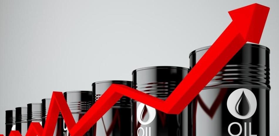 El petróleo sube expectante por posibles recortes adicionales de la Opep+