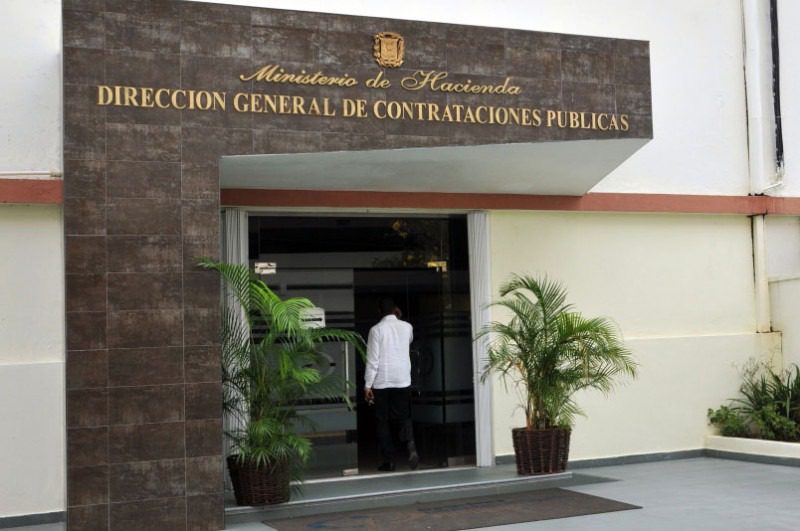 Emiten decreto para nuevo reglamento de la ley de compras