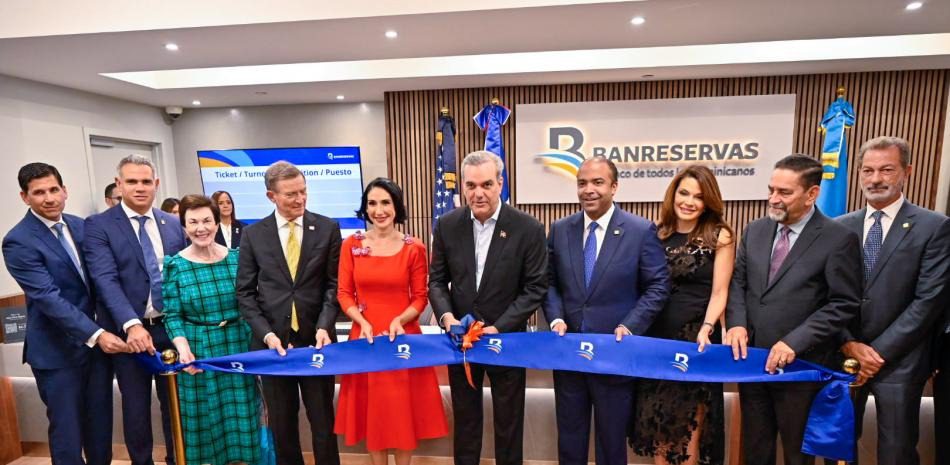 Inauguran oficina de Banreservas en Nueva York