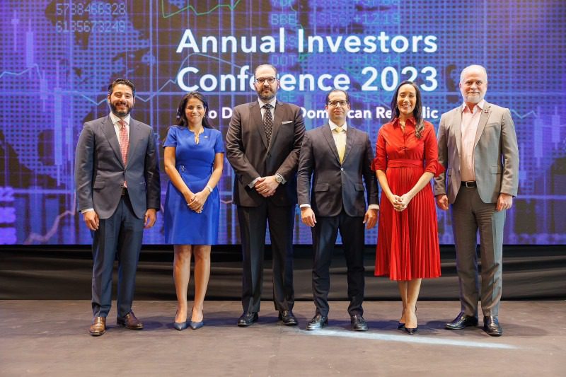 Bloomberg explica volatilidad de tasas de interés