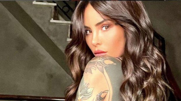 Cande Tinelli, irónica tras las críticas por sus tatuajes: “Tengo caca en la cabeza”