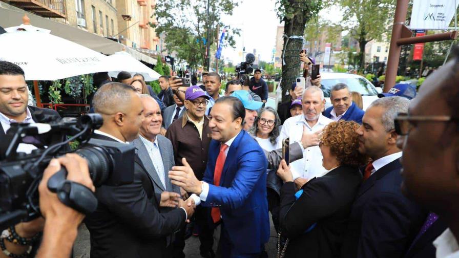 Abel Martínez realiza visita a Nueva York y habla con la diáspora