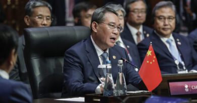China insta a países asiáticos a "oponerse a una nueva Guerra Fría"