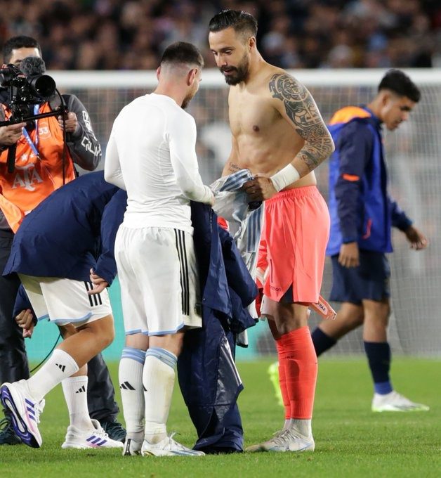 Una rivalidad de infancia, lo que esconde el cambio de camiseta entre Galíndez y Messi