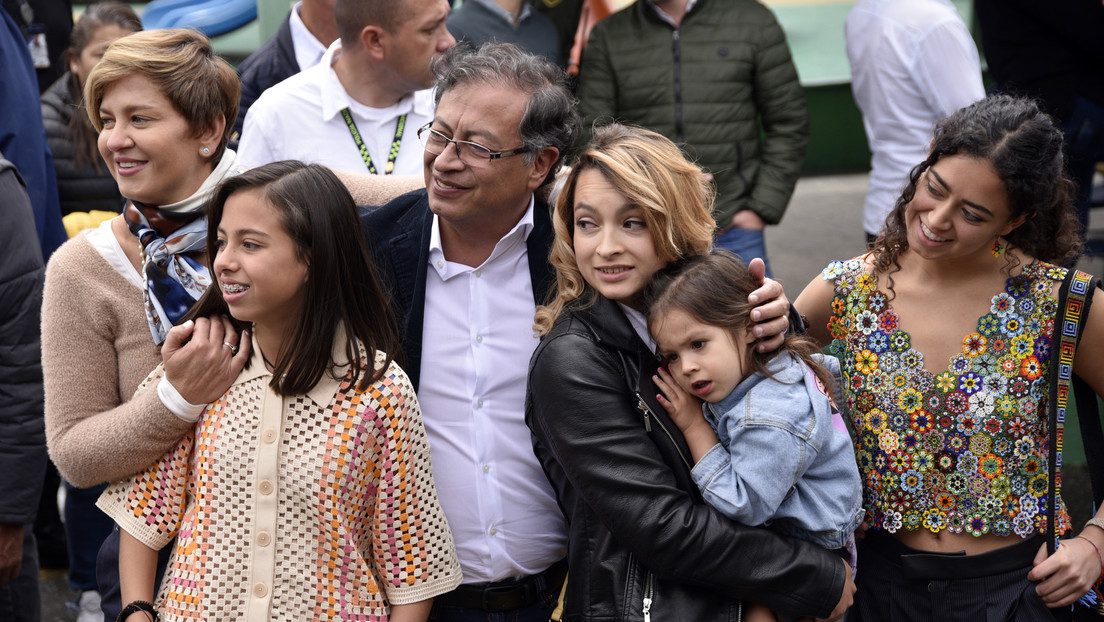 Fiscalía de Colombia investigará los mensajes intimidatorios contra la hija de Petro