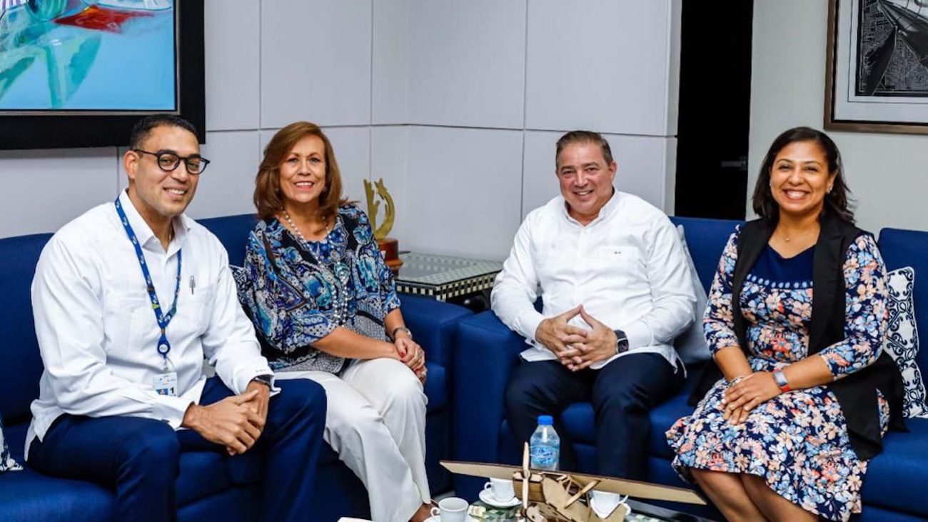 IDAC junto con experta en Plan de Compensación y Reducción de Carbono para la Aviación Internacional evalúan política ambiental y gestión de calidad en RD