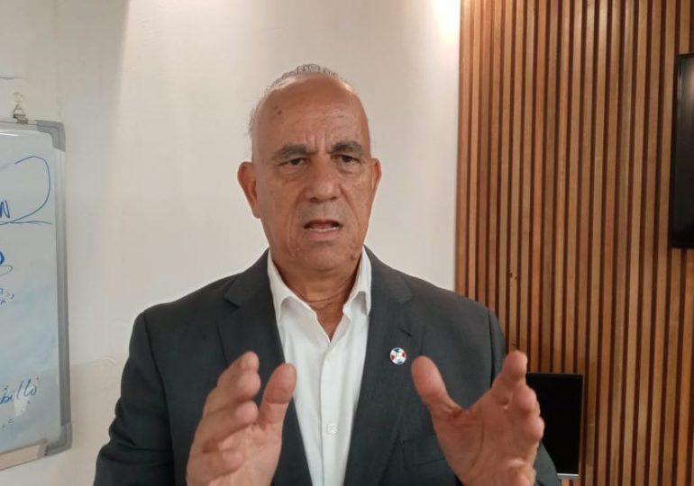 Luis de León dice oposición debe unirse sobre crisis Haití; favorece reabrir frontera
