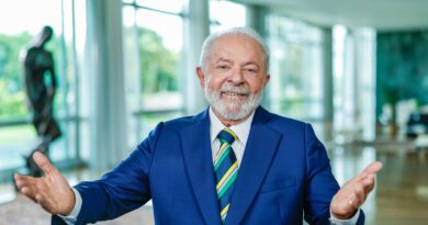 Lula lleva a cabo una reforma ministerial para reforzar su base aliada en el Congreso