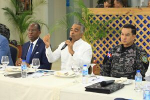 Ministro Joel Santos encabeza en sede de la Policía Nacional Mesa de Seguridad Pública Pedernales y Región Enriquillo