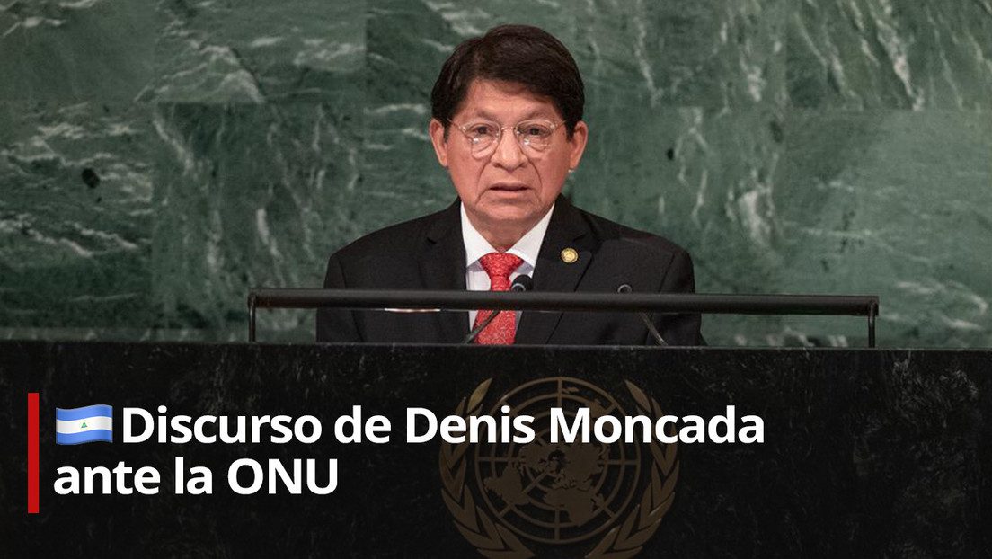 El presidente Daniel Ortega ha delegado su participación al canciller. El canciller de Nicaragua, Denis Moncada, resaltó este martes en el Debate General de Alto Nivel del 78 Periodo de Sesiones de la Organización de Naciones Unidas (ONU), que comenzó a celebrarse desde la semana pasada en Nueva York, EE.UU., que su país reivindica su lucha por "la libertad genuina" frente al imperialismo "en todas sus manifestaciones". Moncada indicó que "las agresiones que llaman con soberbia y altanería 'sanciones'", no definen, ni amedrentan, ni discapacitan, ni doblegan, ni llevan a los países a venderse o rendirse. "No conocemos la palabra rendición", resaltó el canciller, quien agregó que Nicaragua sigue en la lucha contra el injerencismo y el colonialismo internacional, en favor de su libertad, soberanía e independencia, para "vivir tranquilos y seguros". El diplomático también denunció las medidas coercitivas y unilaterales que imponen países como EE.UU. contra varias naciones suramericanas como Nicaragua, Cuba y Venezuela, así como en otras regiones del mundo, al considerarlas como "ilegales" e "ilegítimas", y porque "constituyen una modalidad de guerra que desestabiliza, destruye, e impone cambios de Gobiernos, a través de Golpes de Estado". Entre tanto, Moncada comentó que las Naciones Unidas se ha convertido en un organismo de incertidumbre y ha desvirtuado el concepto por el que fue creada y pidió a la ONU que vele por la justicia de Nicaragua y que EE.UU. reconozca "la grotesca intervención" que ejecutó contra ese país suramericano décadas atrás. De igual forma, Nicaragua alerta que el mundo vive "momentos de extinción del modelo imperialista y colonialista" y que reivindica su lucha por "la libertad genuina y la libertad" frente al imperialismo "en todas sus manifestaciones". Previo a su intervención en este foro, el jefe de la diplomacia nicaragüense ha protagonizado durante las últimas jornadas encuentros bilaterales con el viceprimer ministro de la República Democrática de Laos, Saleumxay Kommasith; con el canciller de Venezuela, Yván Gil; con el vicecanciller de Siria, Bassam Sabbagh; y con el vicecanciller y ministro de la oficina del primer ministro de Singapur, Mohamad Maliki Bin Osman. También se encontró con los Cancilleres de Rusia, Serguéi Lavrov; de Bolivia, Rogelio Mayta; de Irán, Hossein Amir-Abdollahian; y de Filipinas, Enrique Manalo. Moncada, además, participó en la XXIII reunión del Consejo Político de la Alianza Bolivariana para los Pueblos de Nuestra América - Tratado de Comercio de los Pueblos o ALBA-TCP, que se realizó en Nueva York, en la sede de la Misión Permanente de Venezuela en la ONU. Asimismo, estuvo presente en la cuarta Reunión Ministerial del Grupo de Amigos en Defensa de la Carta de la ONU; grupo que reúne a veinte Estados en torno a su compromiso común con los objetivos y principios del documento fundacional de la organización. También estuvo en la 47ª Reunión Anual de Ministros de Relaciones Exteriores del Grupo G77+China, en la cual se eligió a la República de Uganda en la presidencia del grupo para 2024, reseñó el portal Nicaragua Sandino. "Con un programa enorme, vamos a ir dando a conocer cada día, las reuniones que estamos sosteniendo, intercambiando con países y pueblos hermanos en el entendido y en el afán y en el compromiso de crear el mundo nuevo que todos queremos", indicó Moncada el pasado lunes, a propósito de los encuentros en el marco de la Asamblea de la ONU.